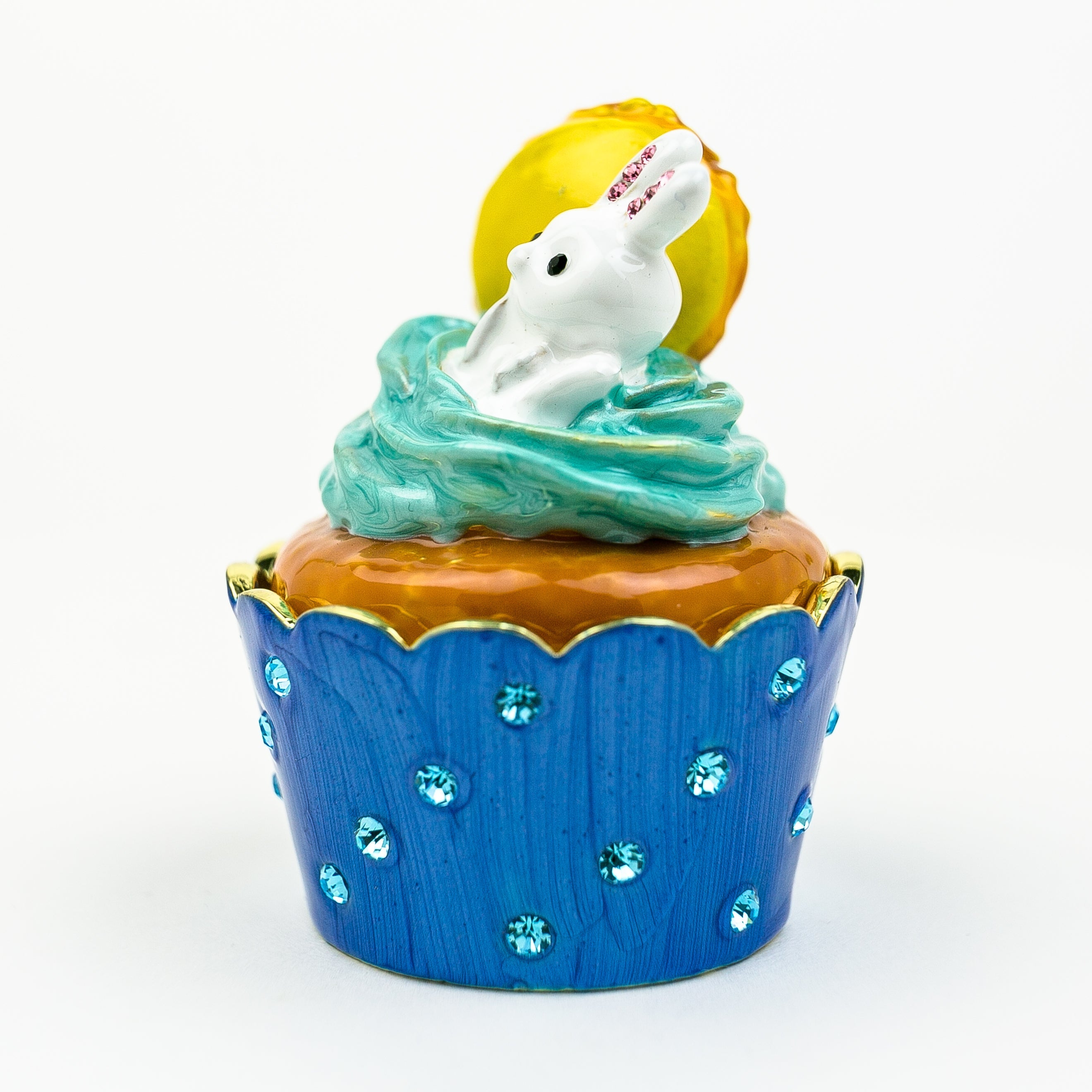 Rabbit on Cupcake-0