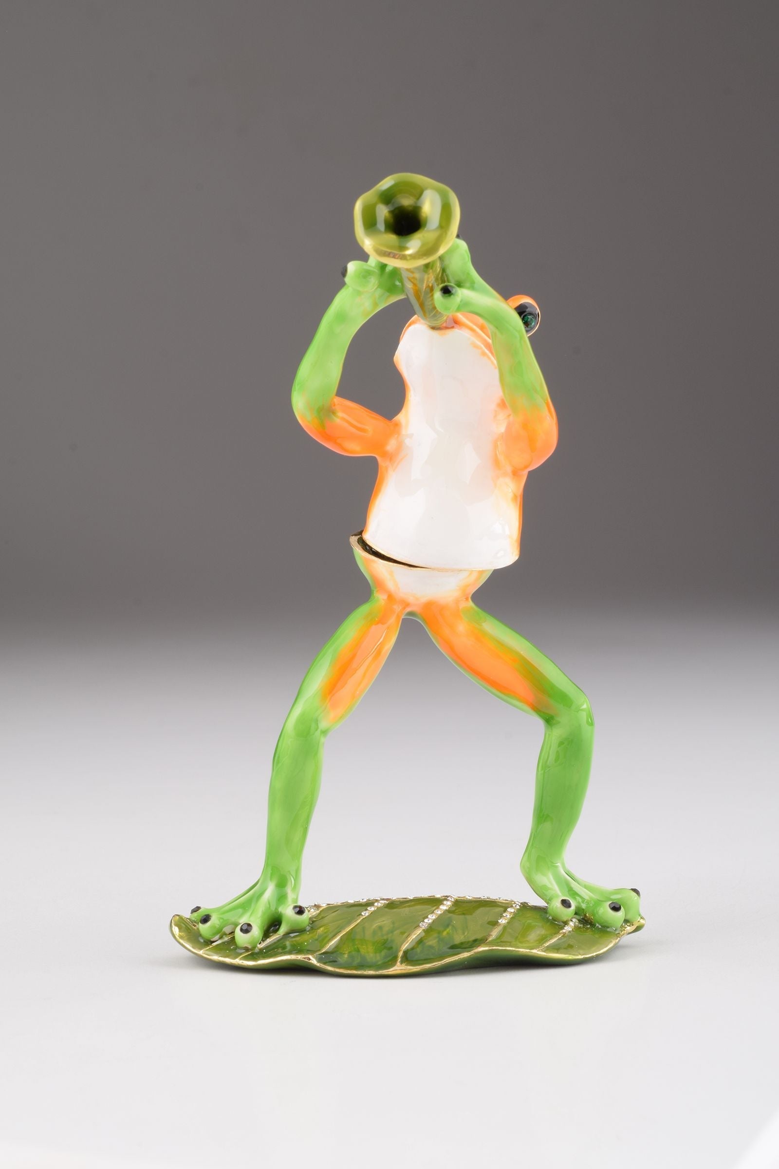 Trumpet Playing Frog-0