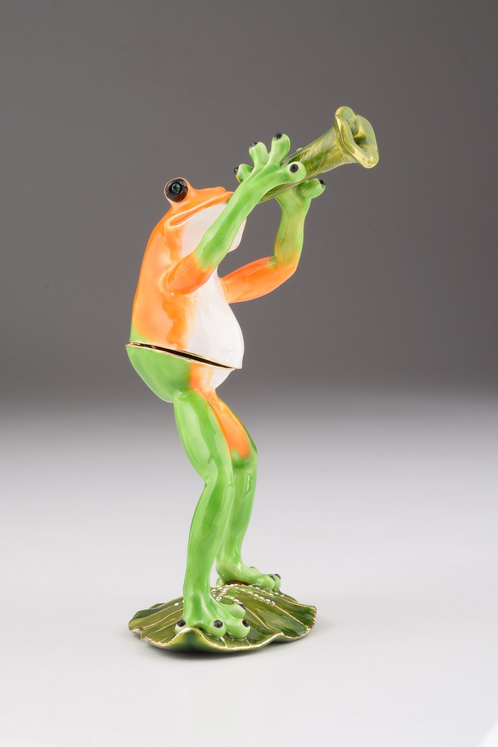 Trumpet Playing Frog-1